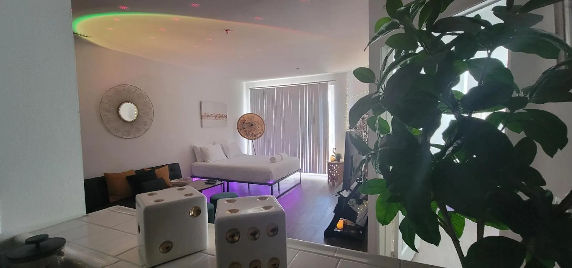 Exclusive Suites In Mdr-Venice With Pool, Gym & Hottub Los Angeles